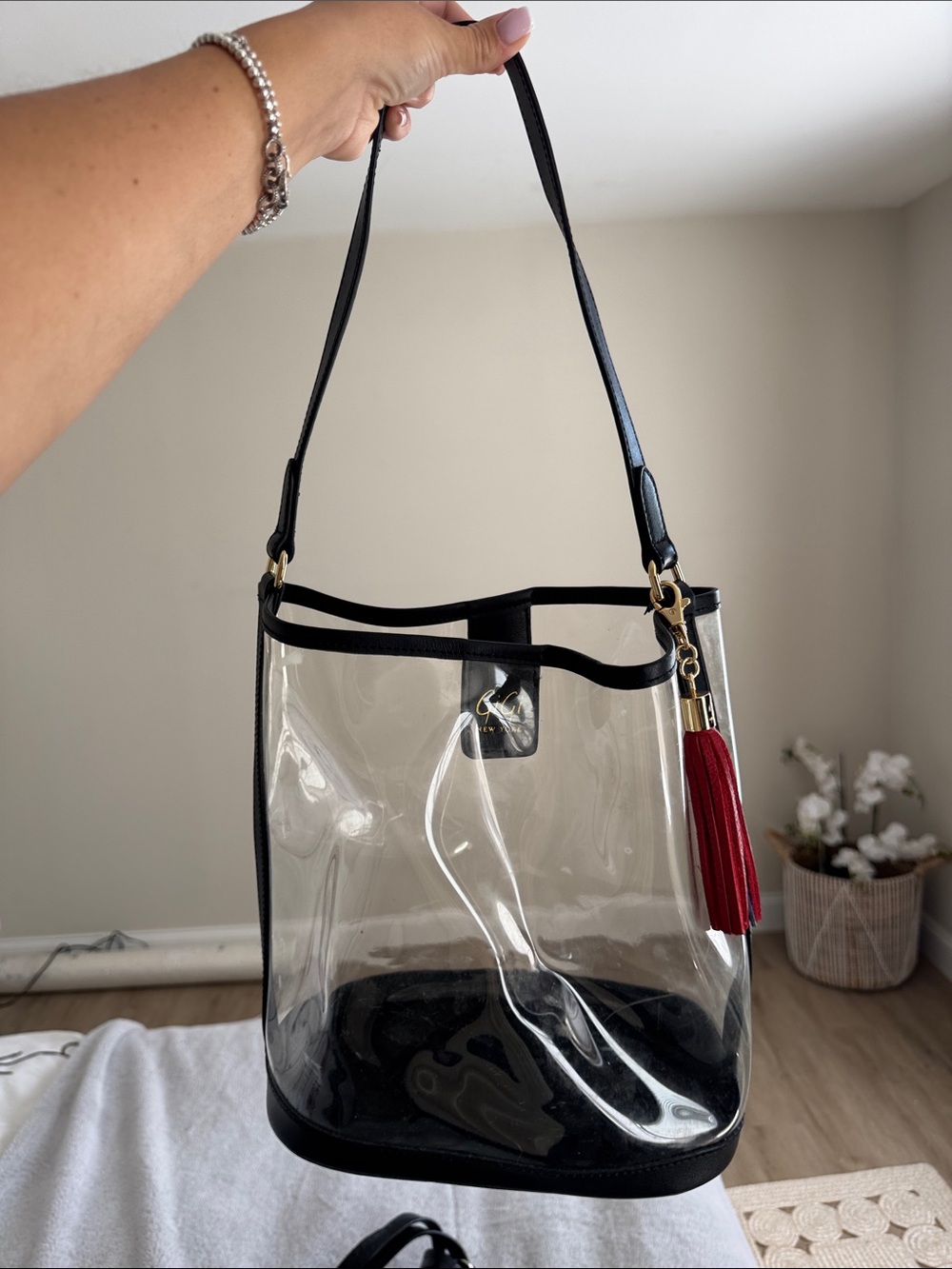 Clear Black Trim Tote with Red Tassel
GiGi bag